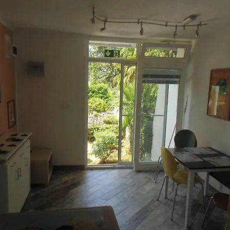 Kolman Apartman *